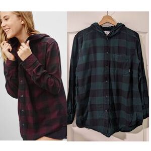 Aritzia Tna | Hidalgo Hooded Shirt in Green Plaid